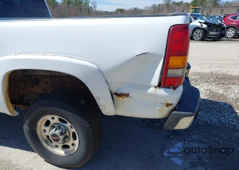 2004 GMC Sierra K2500 Heavy Duty from USA, damaged, VIN 1GTHK29U34E116526